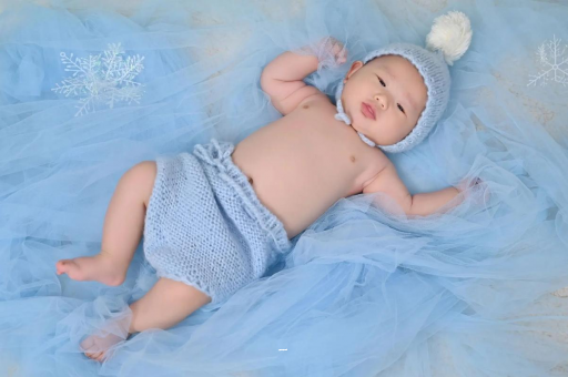 龙口摸孕妇肚子沾喜气